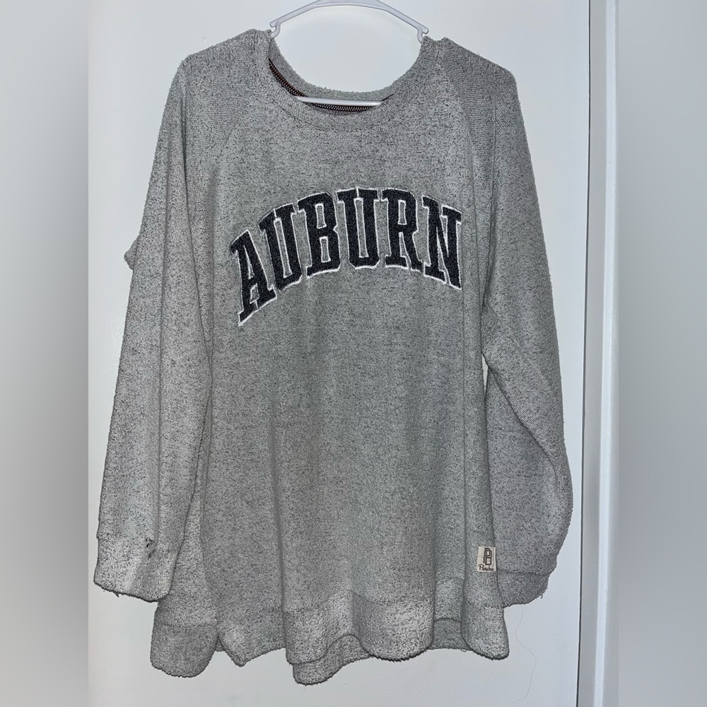 Auburn pullover
